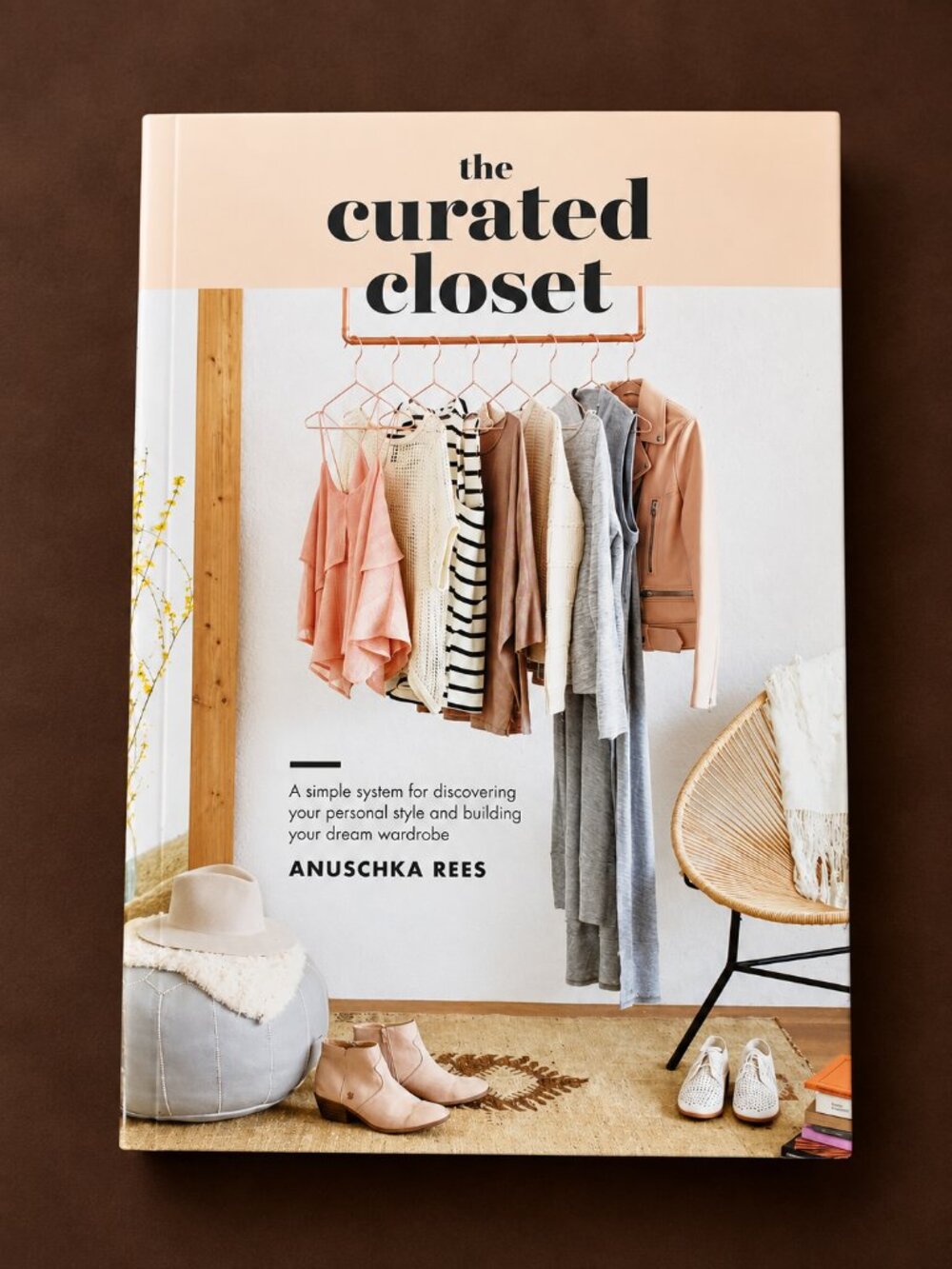 📚 The Curated Closet – Anuschka Rees